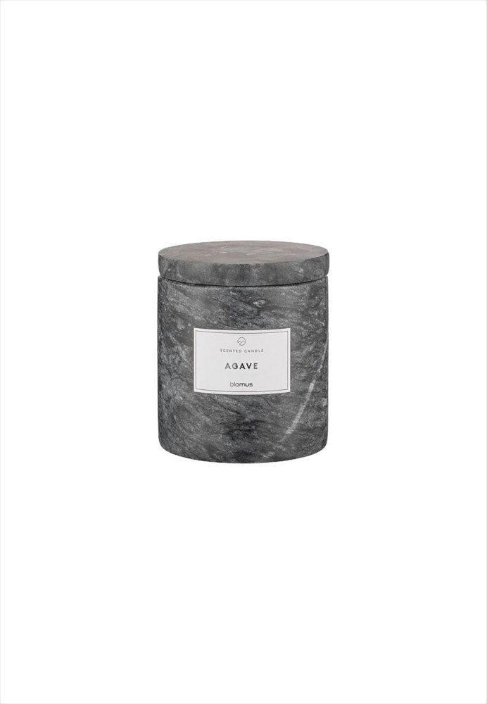 Frabli Doftljus Marmor 8 cm Magnet. Mått: Höjd 9 cm, Ø 8 cm. Material: Marmor, aluminium, naturligt sojavax