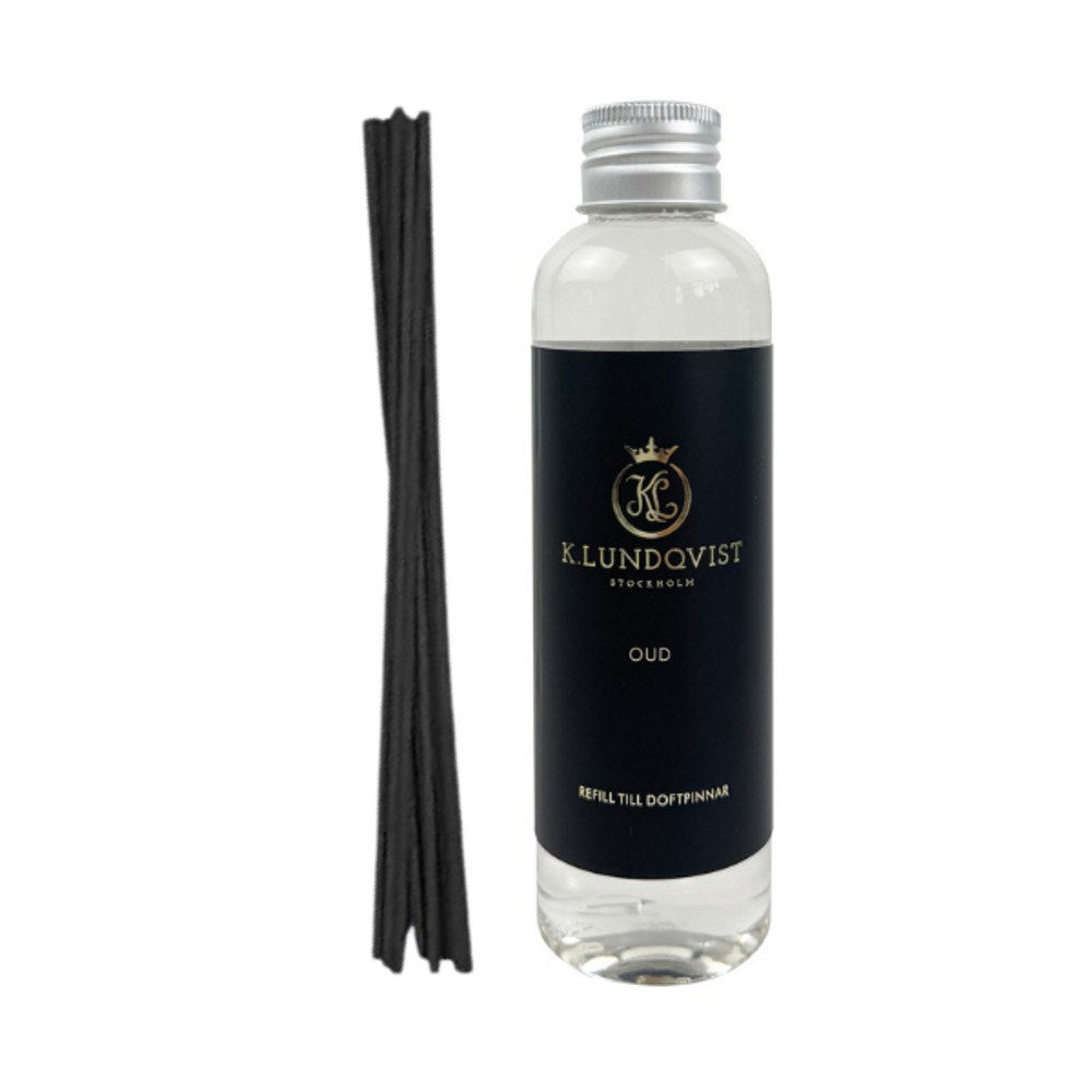 Refill till doftpinnar från K. Lundqvist. 10 pinnar ingår. Volym: 150 ml. Doft: Oud / Mysk & Oud