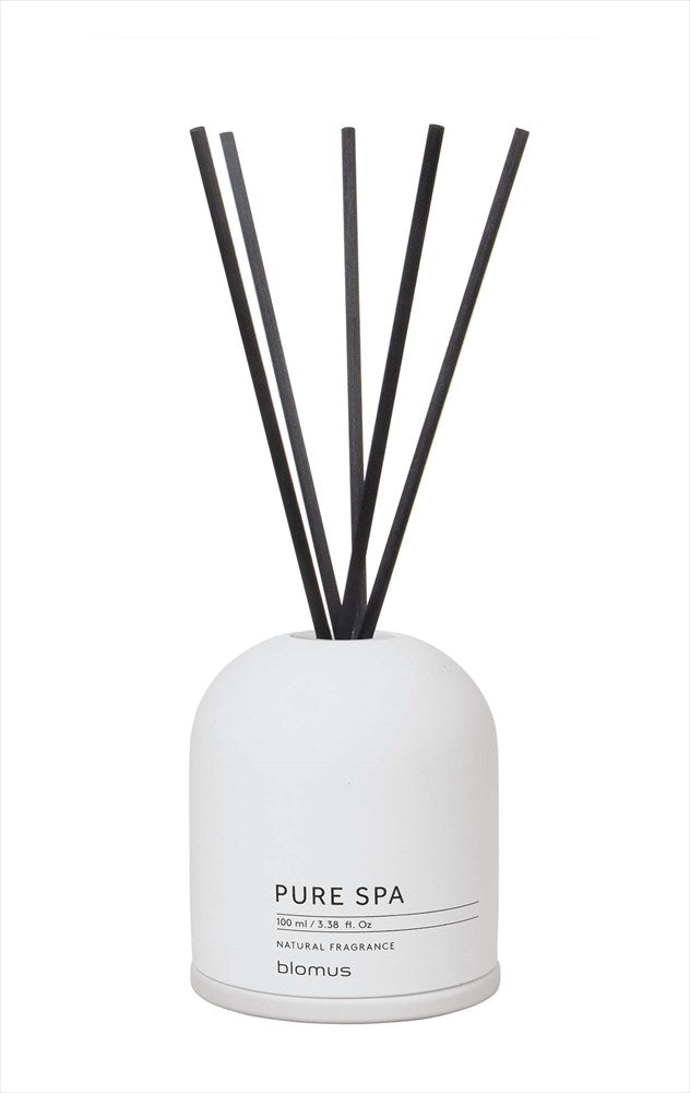 Set med glasflaska, lock i matchande färg, 100 ml doftolja, 5 vasspinnar. 
Doft: French Cotton. Färg: Lily White
Betong/Färgat glas/Plast