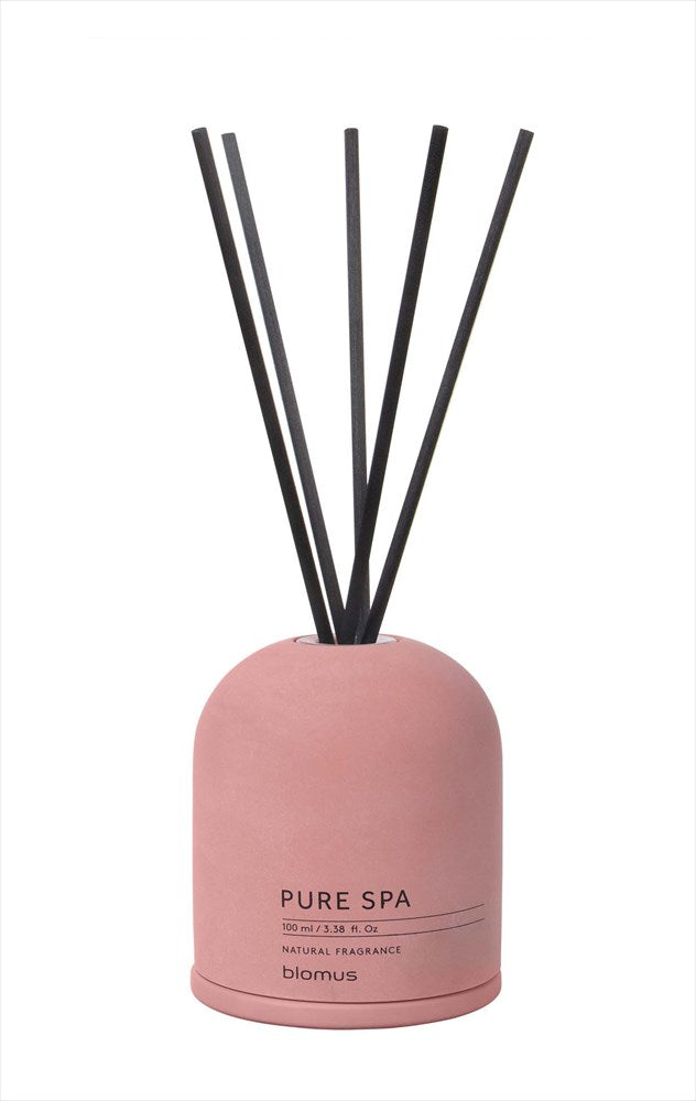 Set med glasflaska, betonghölje, 100 ml doftolja, 5 vasspinnar. Doft: Sea Salt & Sage. Färg: Whitered Rose. Material: Betong/Färgat glas/Plast.