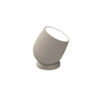 Portabel LED-lampa med dimbart ljus. Vattenresistent IPX4. Mått: Ø8,2 x 9,6 cm. Batteritid: Upp till 30 timmar. Laddar på 1-2 timmar. Riktbart lyse. Material: 100% återvunnen GRS-plast/Järn/Silikon. Färg: Sand