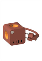 Grenuttag inkl. sladd med 3 x EU-uttag, 2 x USB-A och 2 x USB-C. Mått: L7,60 cm / B7,60 cm / H11,30 cm. Sladdlängd: 1,86 m. Material: 100% återvunnen PC och PVC-plast, metall, silikon. Färg: Terracotta