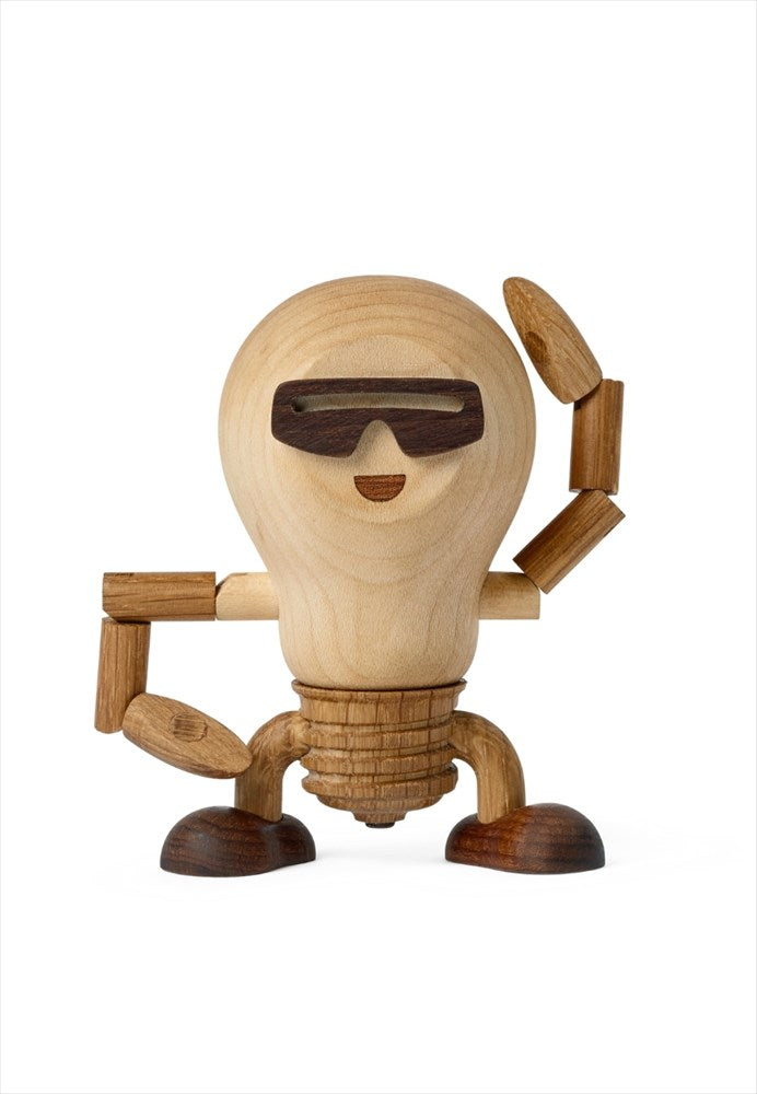 Trädekoration glödlampa. Färg: Natur. Mått: H9,5 cm / L6 cm / B7,5 cm. Material: FSC lönn, FSC ek, FSC bok, FSC mörk mahogny. Designer: Thor Høy