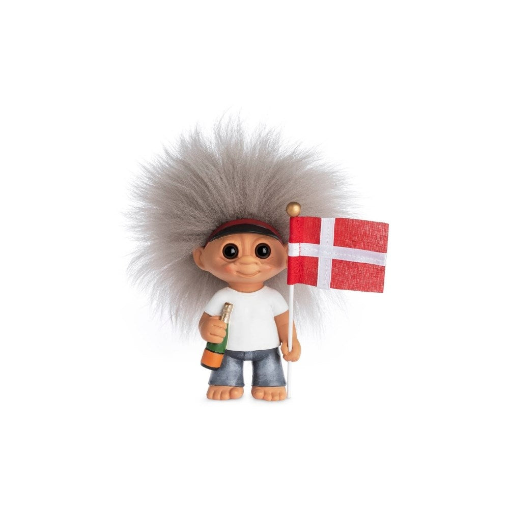 Lyckotroll Examenskille. Firande troll. Höjd: 9 cm. Material: Polyresin, fårskinn. Färg: Röd