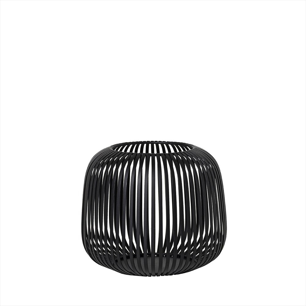 LITO Lanterna small från Blomus. Pulverlackerat stål. Mått: H 17 cm, B 20,5 cm, T 20,5 cm.