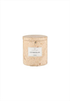 Frabli Doftljus S 8 cm Travertin. Mått: Höjd 9 cm, Ø 8 cm. Material: Marmor, aluminium, naturligt sojavax