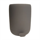 Pedalhink / Sophink ur serien SONO från Blomus. Plast/Silikon. Färg: Magnet. Mått: H 30 cm, D 28 cm, O 23 cm. V 5 L.